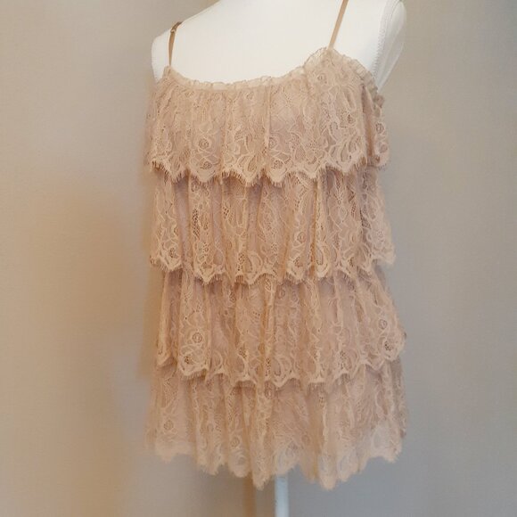 Robbi & Nikki Tiered Lace Top - Picture 2 of 13